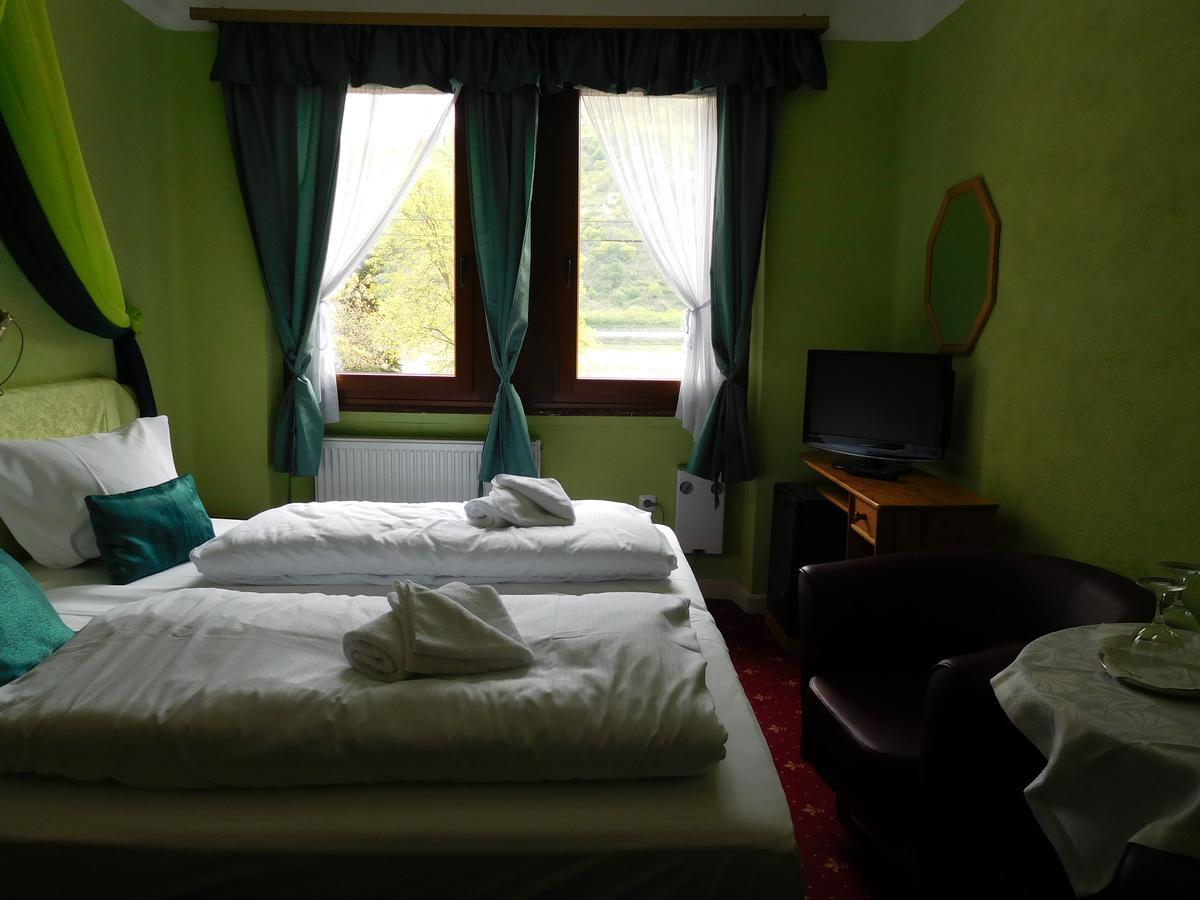 Hotel Kranenturm Bacharach Exteriör bild